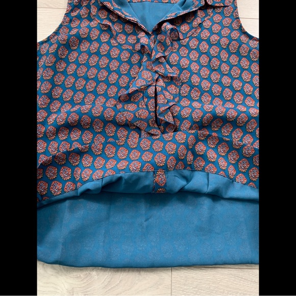 Cabi #3275 Blue Medallion Reign Style Sleeveless Ruffle Blouse Top - Picture 6 of 11